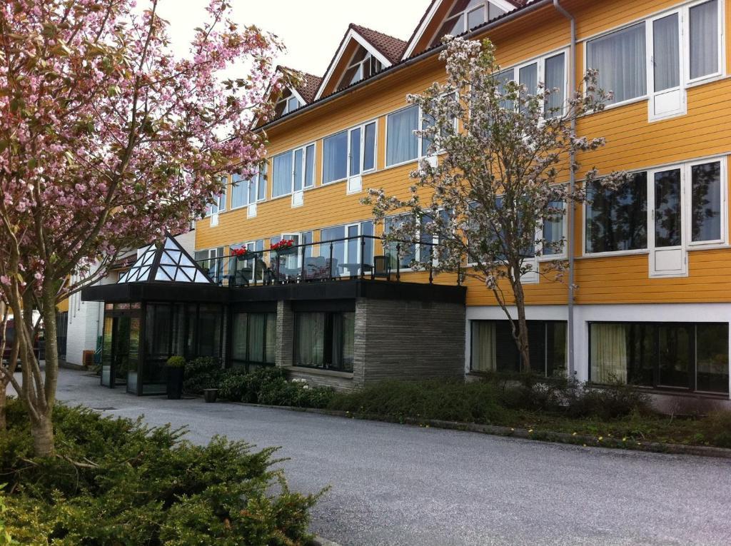 Alver Hotel Alversund Exterior photo